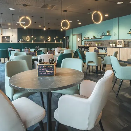 - The Niu, Cure By Ihg Hotel