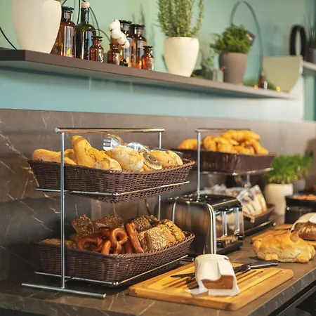 - The Niu, Cure By Ihg Hotel 3*