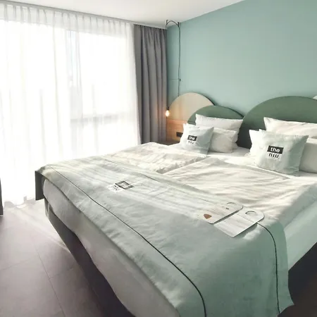- The Niu, Cure By Ihg 3* エルランゲン