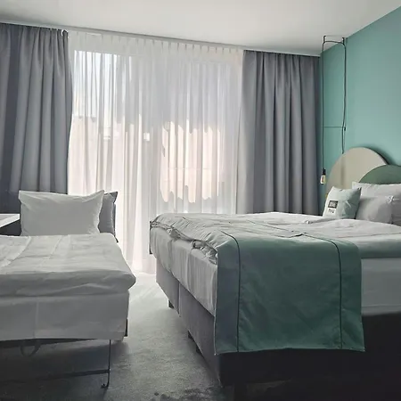 - The Niu, Cure By Ihg エルランゲン