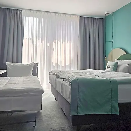 - The Niu, Cure By Ihg Szálloda Erlangen