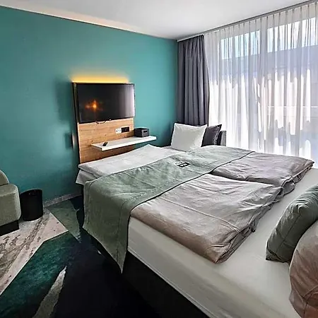- The Niu, Cure By Ihg Erlangen